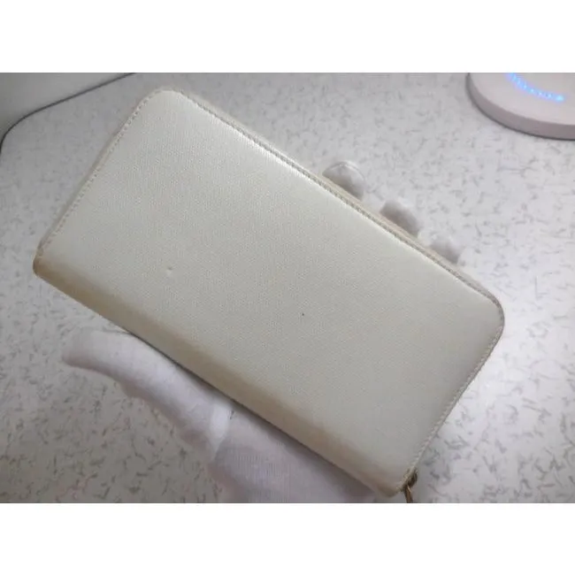Fendi White Saffiano Leather With Gold Hardware Xl Zip Around Checkbook Wallet