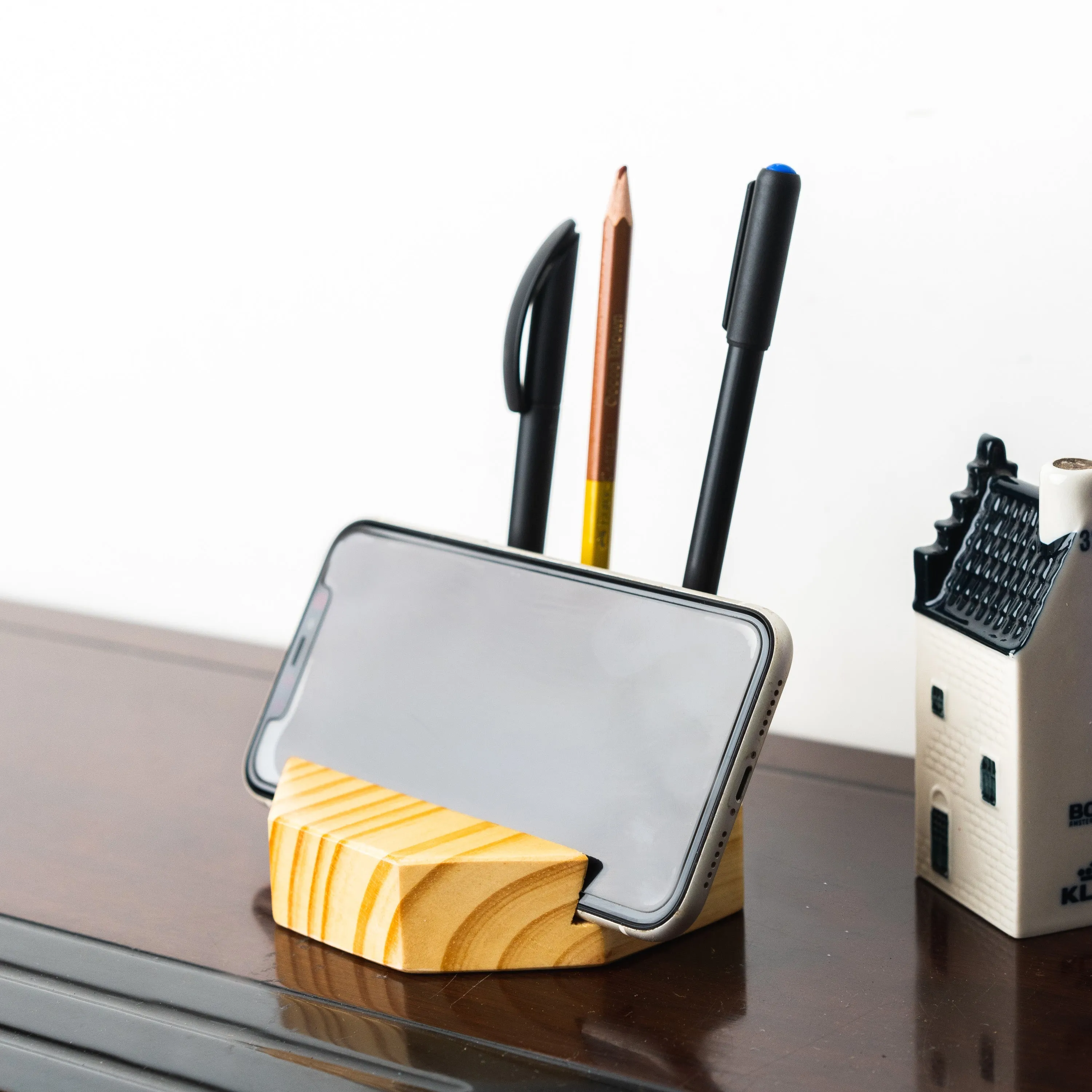 IVEI Wooden Hexagon Mobile Holder With Groove